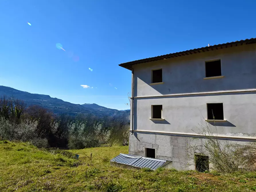 Immagine 1 di Villa in vendita  a Ascoli Piceno