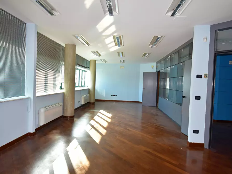 Immagine 1 di Ufficio in vendita  a Ascoli Piceno