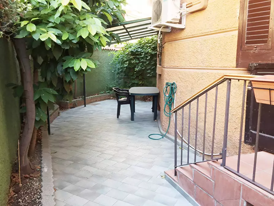 Immagine 1 di Appartamento in vendita  in via Albenga a Savona