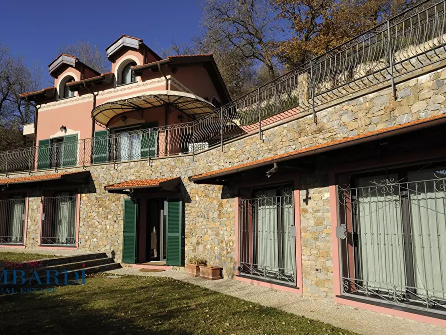 Immagine 1 di Villa in vendita  in Alla Palazzina a Alassio