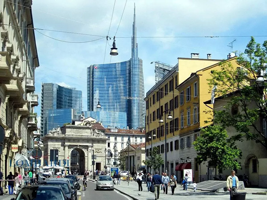 Immagine 1 di Posto auto in affitto  in Corso Giuseppe Garibaldi a Milano