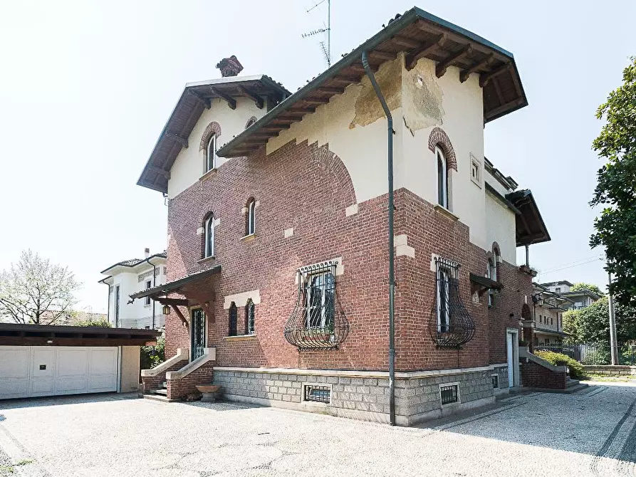 Immagine 1 di Villa in vendita  in Via Pier Fortunato Calvi a Cesate