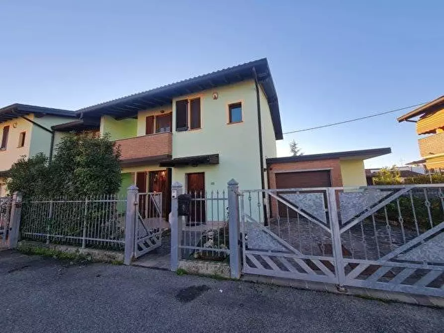 Immagine 1 di Villa in vendita  in VIA CAPITANI a Bagnaria