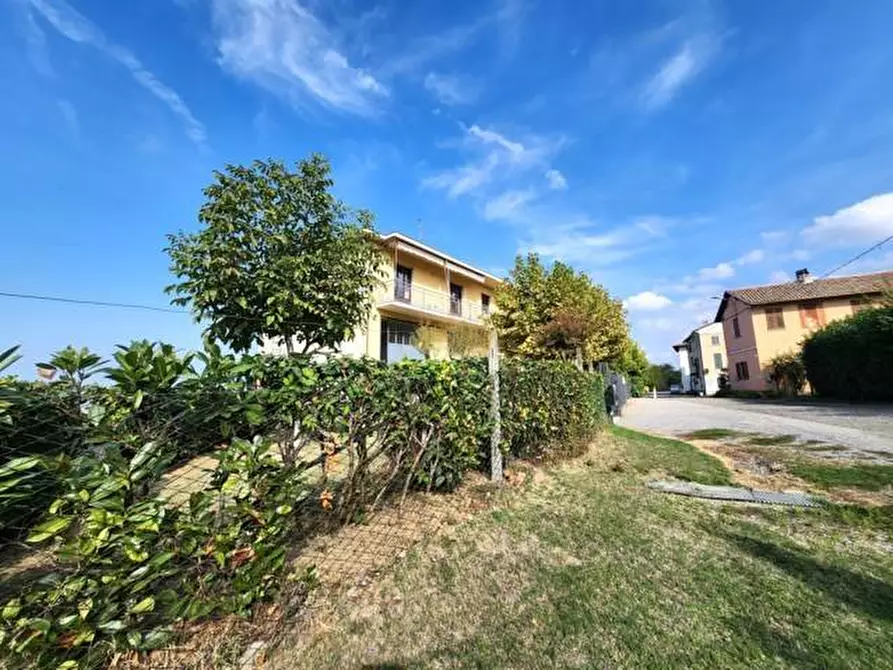Immagine 1 di Villa in vendita  in CORVINO SAN QUIRICO VIA NOVELLINA a Corvino San Quirico