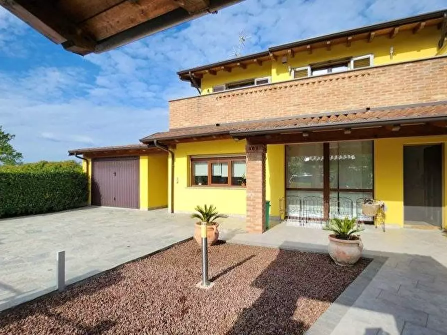 Immagine 1 di Villa in vendita  in VIA DEI GELSI a Albaredo Arnaboldi