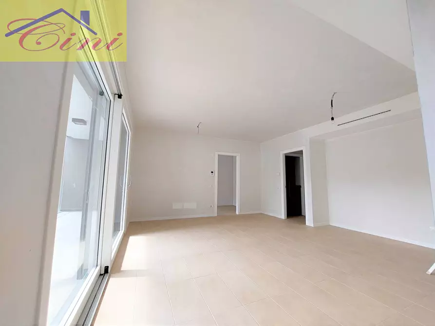 Immagine 1 di Appartamento in vendita  in PIAZZA GIOSUE' CARDUCCI a Lecco