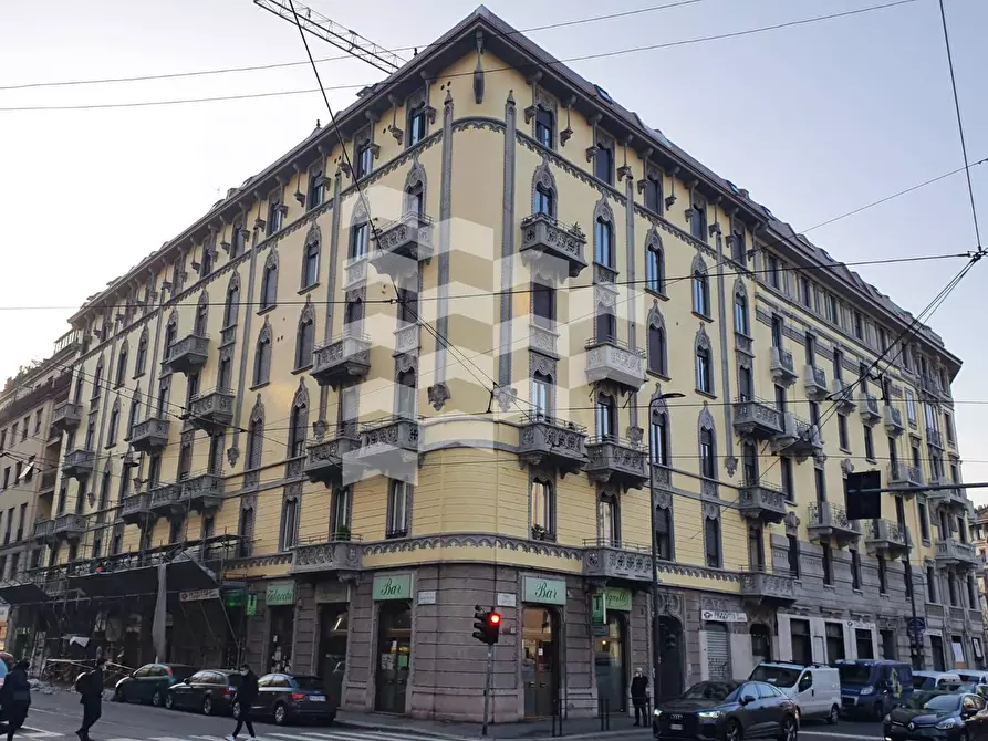 Immagine 1 di Locale commerciale in affitto  in Viale Abruzzi a Milano