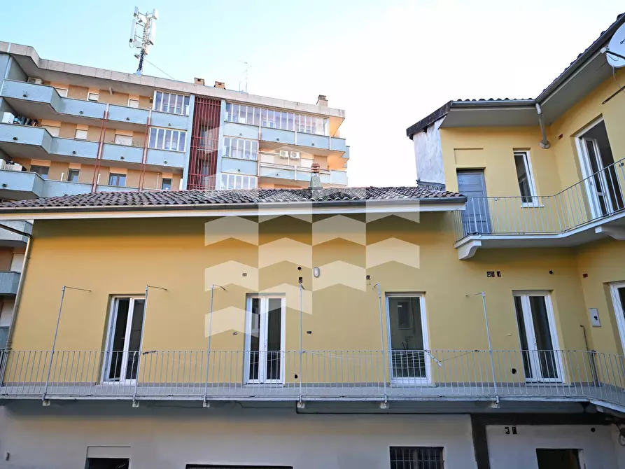 Immagine 1 di Appartamento in vendita  in via Pietro Micca a Novara