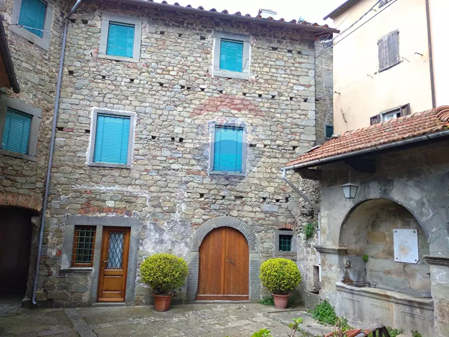 Immagine 1 di Casa indipendente in vendita  a Fabbriche Di Vergemoli