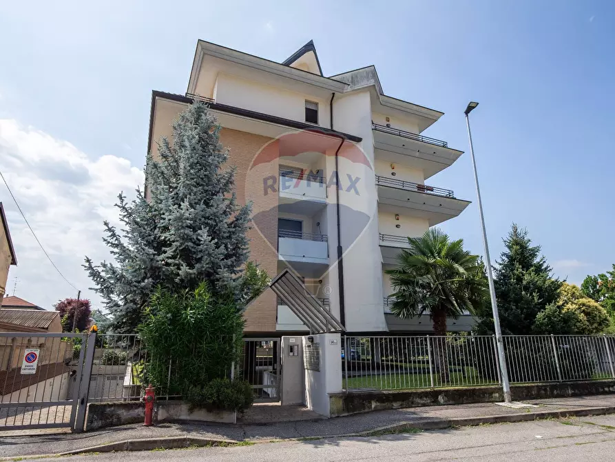 Immagine 1 di Appartamento in vendita  in via vicinale del ponte a Busto Arsizio