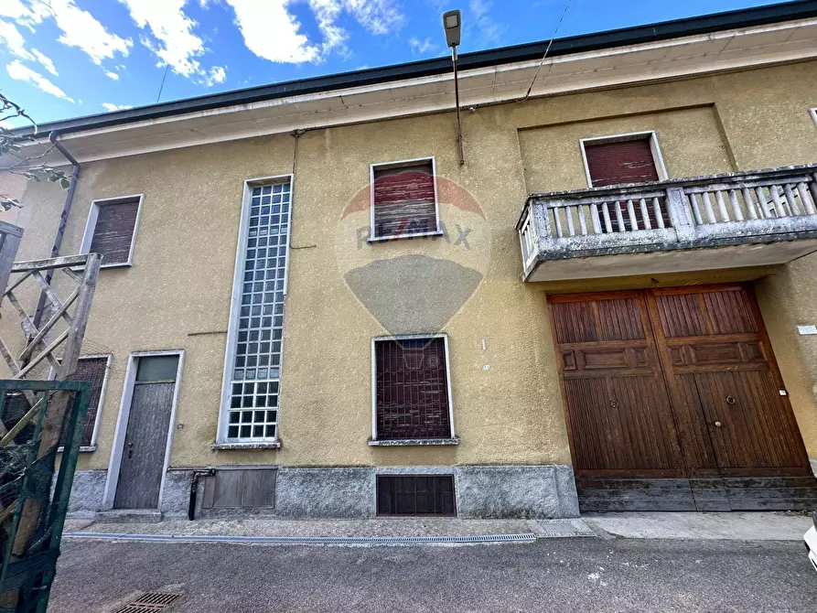 Immagine 1 di Casa indipendente in vendita  in via Vittorio Veneto a Solbiate Con Cagno