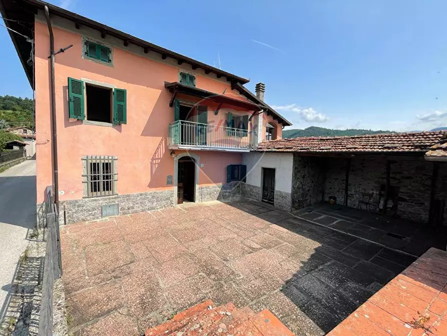 Immagine 1 di Casa indipendente in vendita  a Piazza Al Serchio