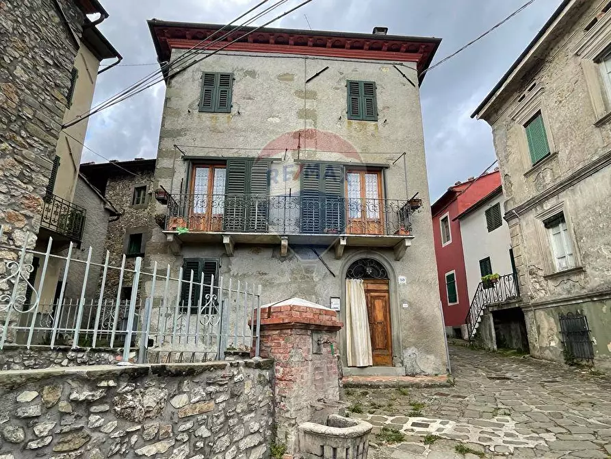 Immagine 1 di Casa indipendente in vendita  in VIA BAGNO a Fabbriche Di Vergemoli