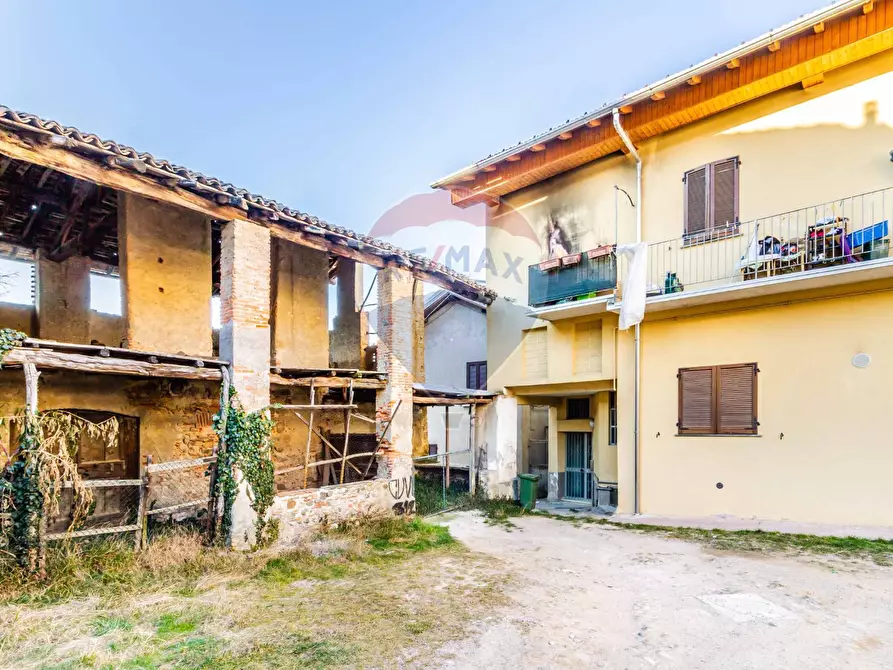 Immagine 1 di Rustico / casale in vendita  in F.LLI SENZII a Carnago