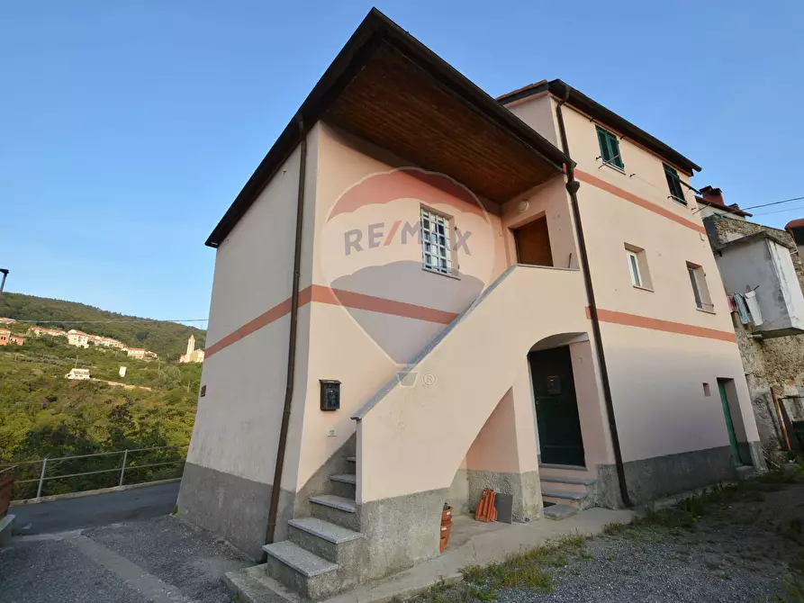 Immagine 1 di Casa indipendente in vendita  in Via Costa a Bergeggi