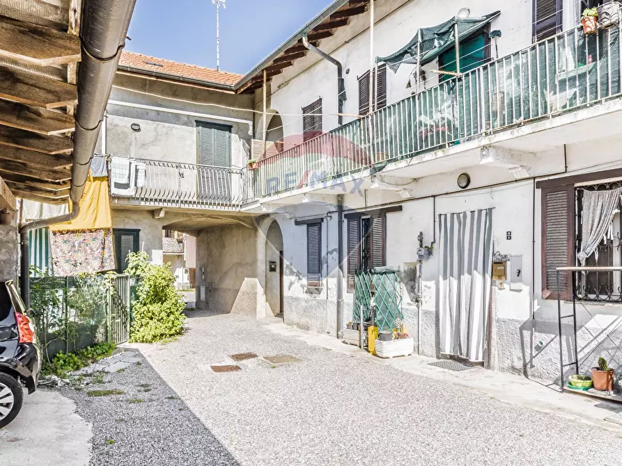 Immagine 1 di Casa indipendente in vendita  in VIA RAIMONDI a Gorla Minore