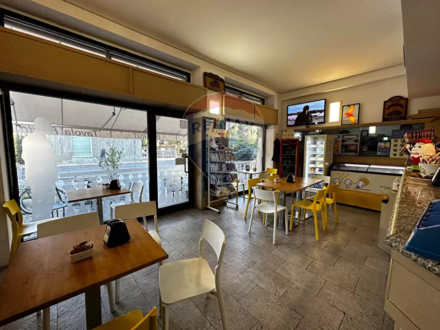 Immagine 1 di Bar / Ristorante in vendita  in via Fratelli Cairoli a Bernate Ticino