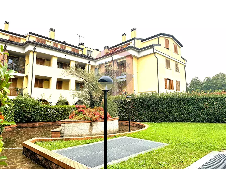 Immagine 1 di Appartamento in vendita  in VERDI a Busto Arsizio
