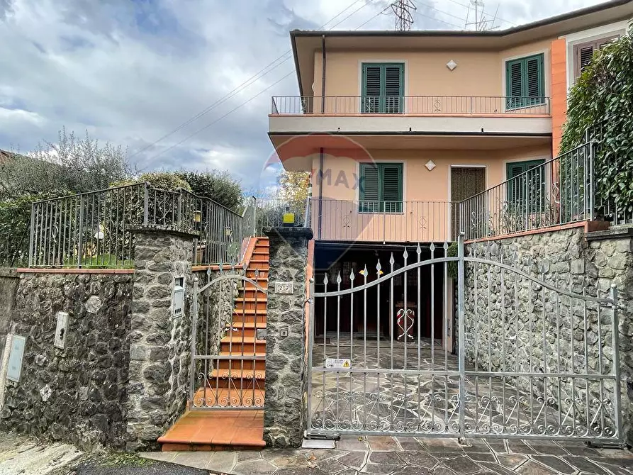 Immagine 1 di Villa in affitto  a Fabbriche Di Vergemoli
