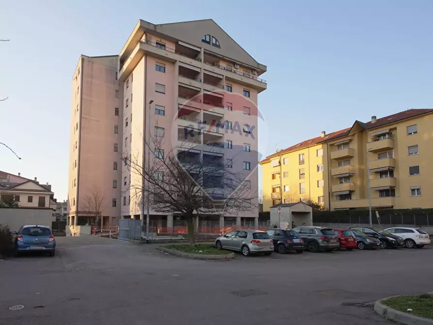 Immagine 1 di Appartamento in vendita  in VIA GADDA a Vignate