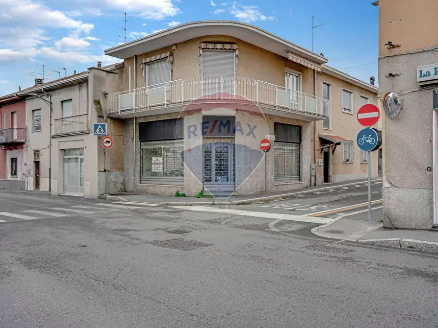 Immagine 1 di Appartamento in vendita  in via Matteotti a Gorla Minore