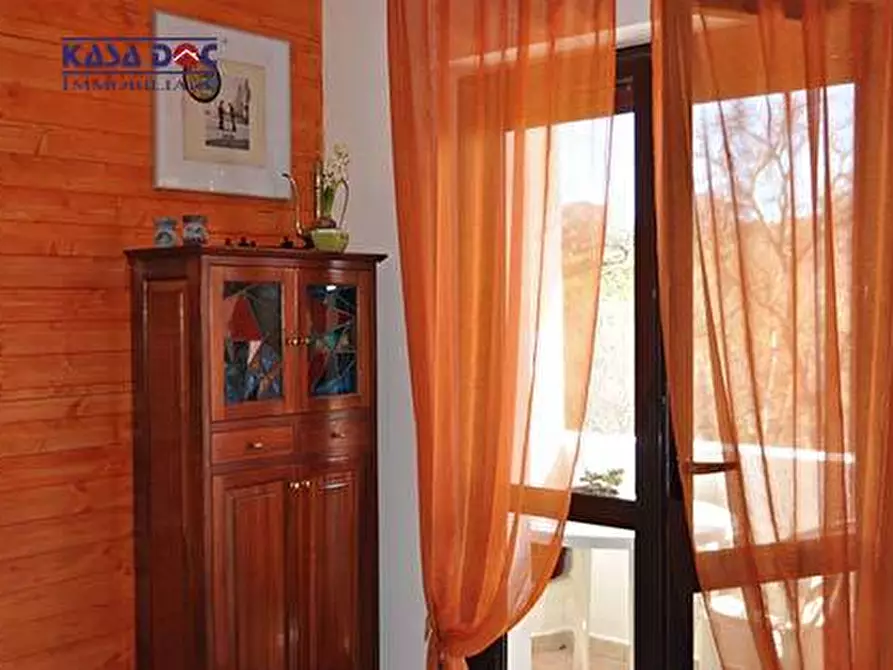 Immagine 1 di Appartamento in vendita  in Via Martiri di Nassirya I^ traversa a Amaroni