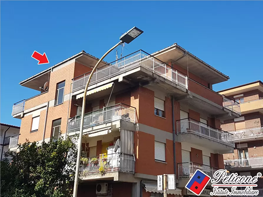 Immagine 1 di Appartamento in vendita  in Via Ugo Fuscolo a Fondi