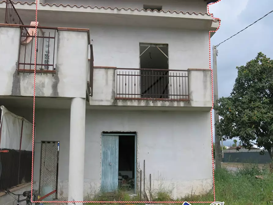 Immagine 1 di Villa in vendita  in Via Capratica a Fondi