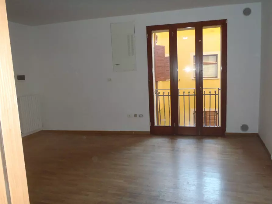 Immagine 1 di Appartamento in vendita  in Centro Storico a Fano