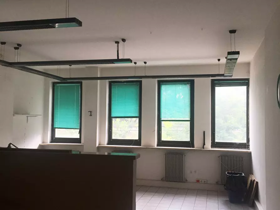 Immagine 1 di Ufficio in affitto  in zona industriale a Bolzano
