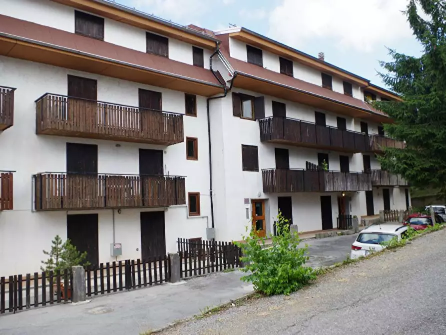 Immagine 1 di Appartamento in vendita  in Via Dei Piani a Alto