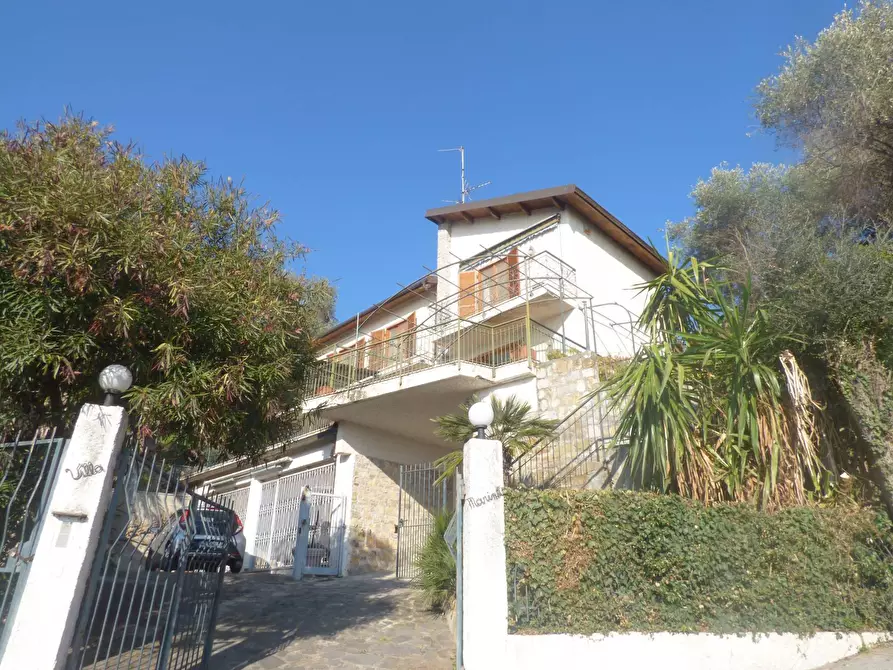 Immagine 1 di Villa in vendita  in via degli inglesi a Bordighera
