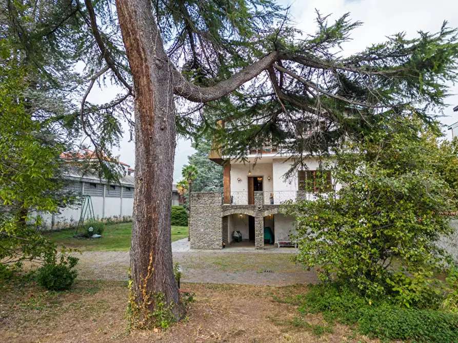 Immagine 1 di Villa in vendita  in Via Sant'Annetta a Cuorgne'