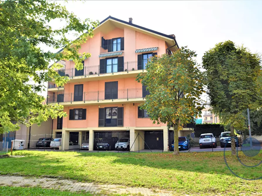 Immagine 1 di Appartamento in vendita  in Via Buschetti a Chieri
