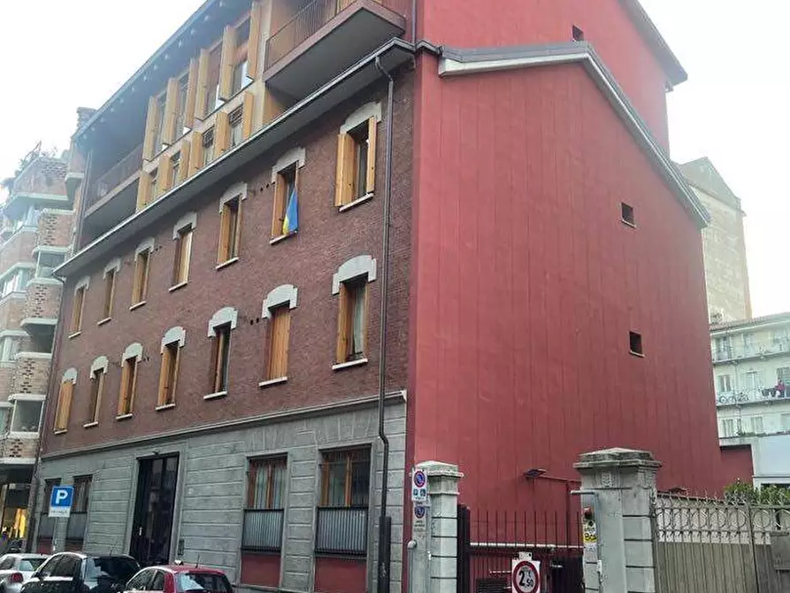 Immagine 1 di Posto auto in affitto  in Via Saluzzo a Torino