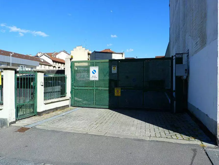 Immagine 1 di Posto auto in affitto  in VIA GALVANI a Torino