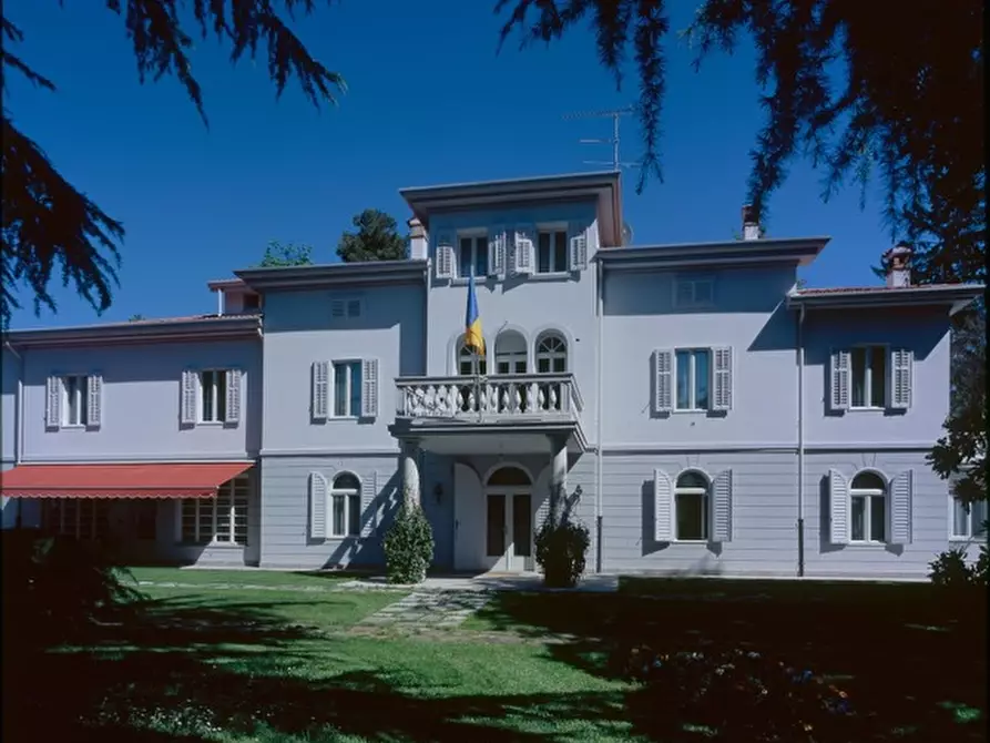 Immagine 1 di Villa in vendita  a Capriva Del Friuli