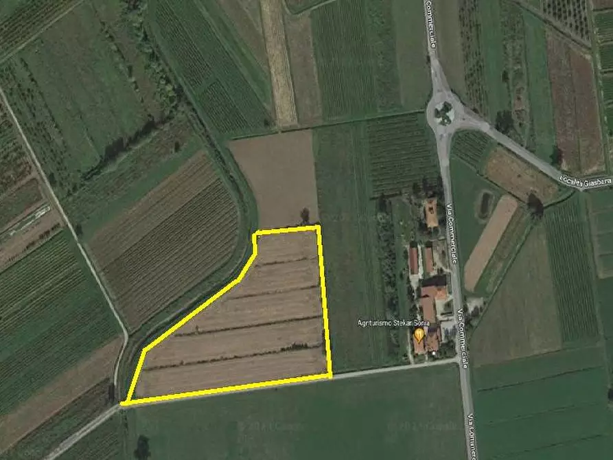 Immagine 1 di Terreno edificabile in vendita  a Capriva Del Friuli