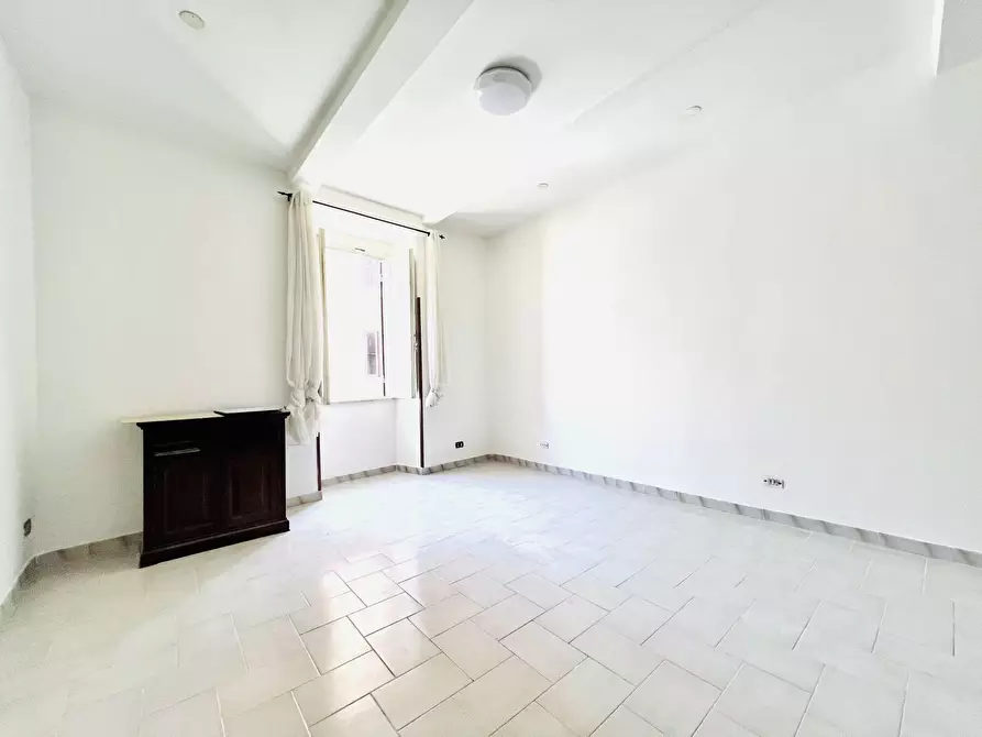 Immagine 1 di Appartamento in vendita  in Via Cavour a Albano Laziale