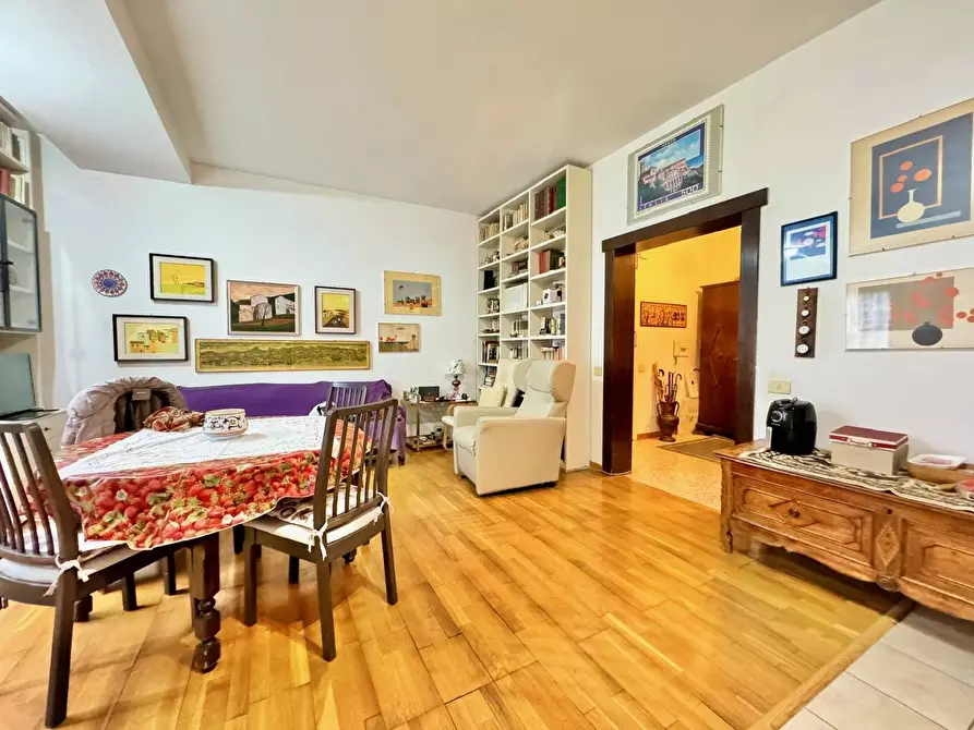 Immagine 1 di Appartamento in vendita  in Via Fratelli Cervi a Albano Laziale