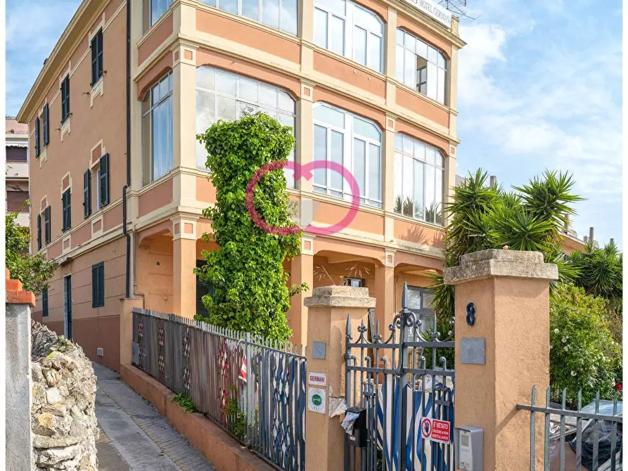 Immagine 1 di Appartamento in vendita  in Via Cavetto a Varazze