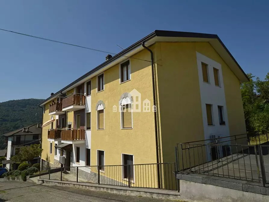 Immagine 1 di Appartamento in vendita  in Via Drusacco a Valchiusa