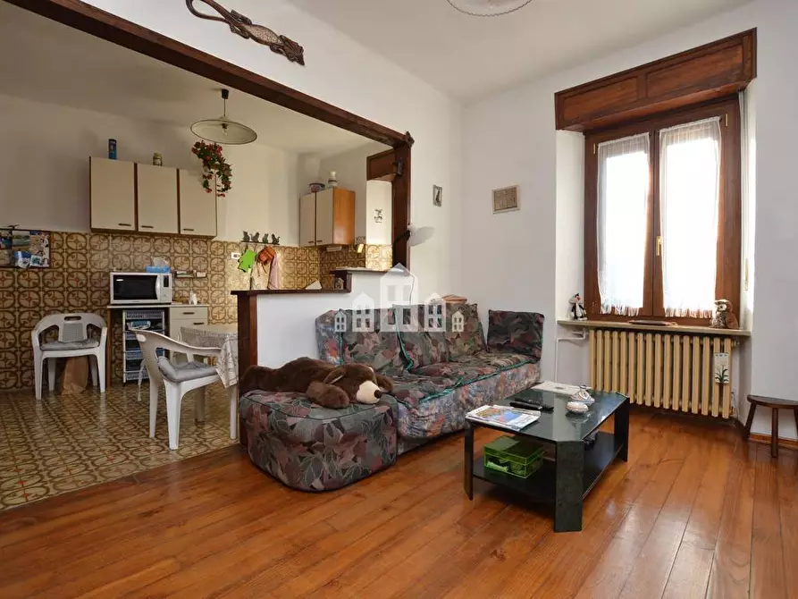 Immagine 1 di Appartamento in vendita  in via Cavalice a Val Di Chy