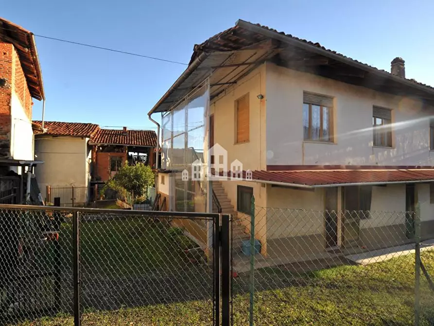 Immagine 1 di Casa indipendente in vendita  in Via Goglio a Castellamonte