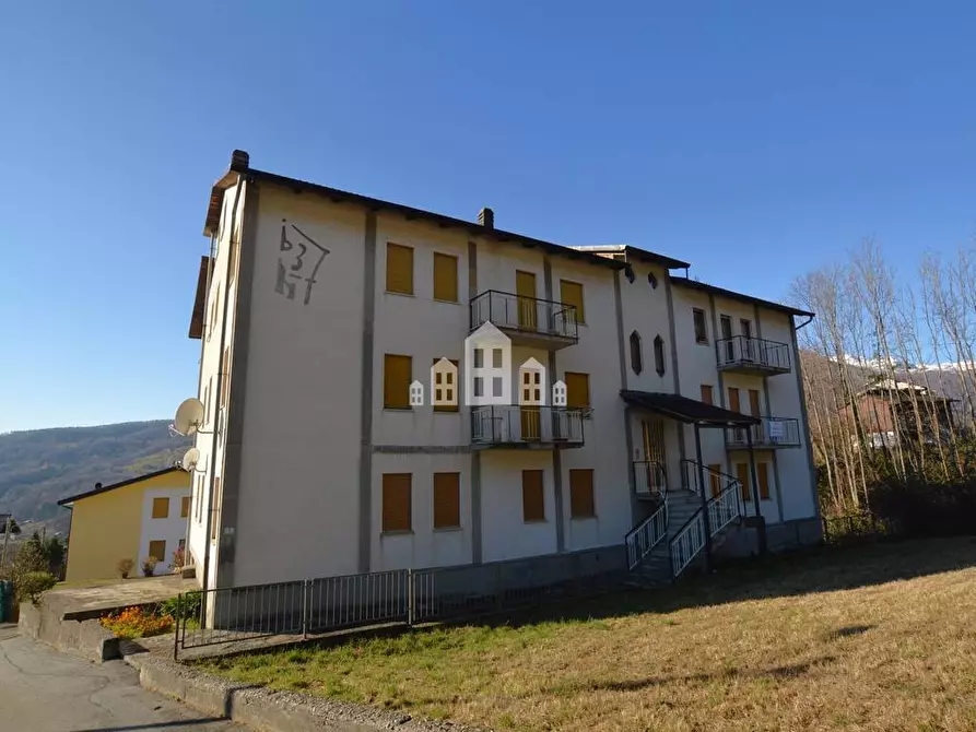Immagine 1 di Appartamento in vendita  in Via Campolungo a Valchiusa