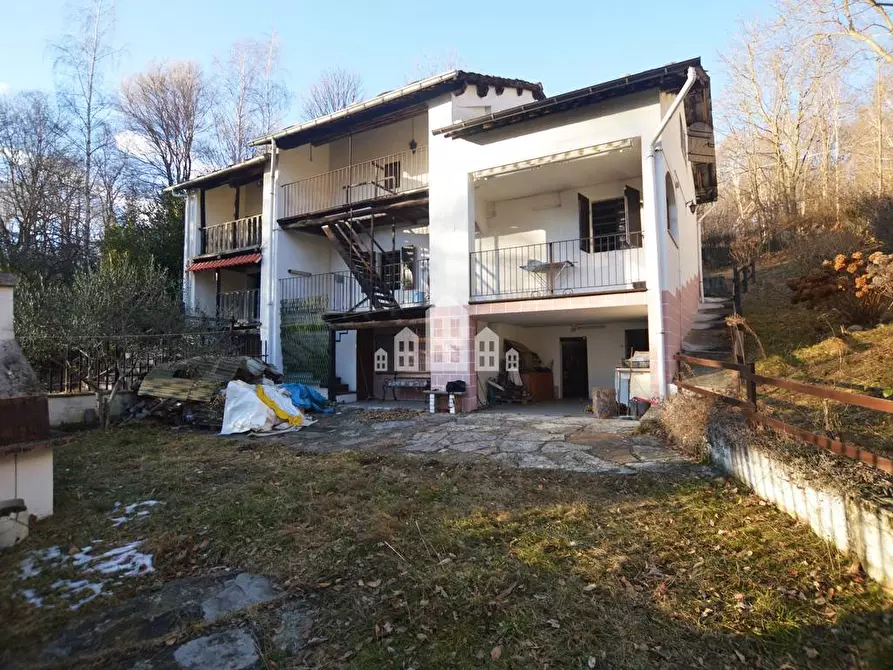 Immagine 1 di Casa indipendente in vendita  in Via Zerbini a Alpette