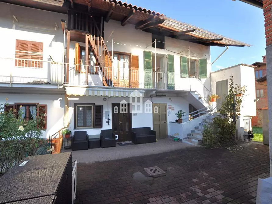 Immagine 1 di Casa indipendente in vendita  in Via Cavour a Alpette