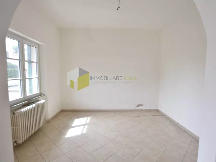 Immagine 1 di Villa in vendita  in Via Aldovrandi a San Giuliano Terme