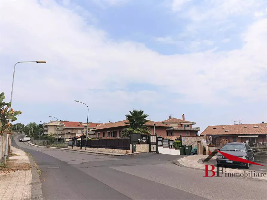 Immagine 1 di Appartamento in vendita  in Via Cristoforo Colombo a San Gregorio Di Catania