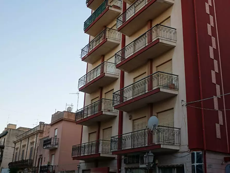Immagine 1 di Appartamento in vendita  in Via Garibaldi a Castelvetrano